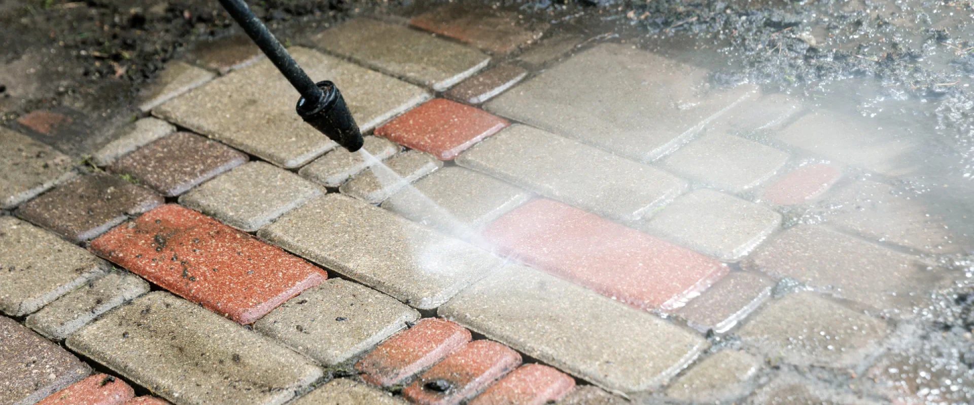 block paving cleaning with high pressure washer